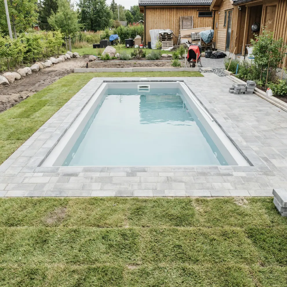 bygga pool kumla orebro lan narke